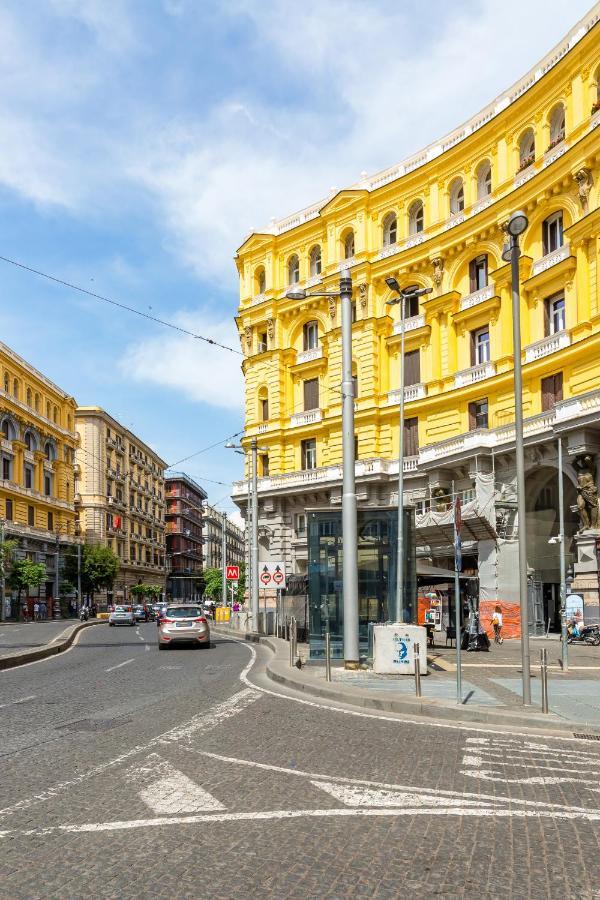 Rettifilo Family Apartment By Wonderful Italy Neapel Exterior foto