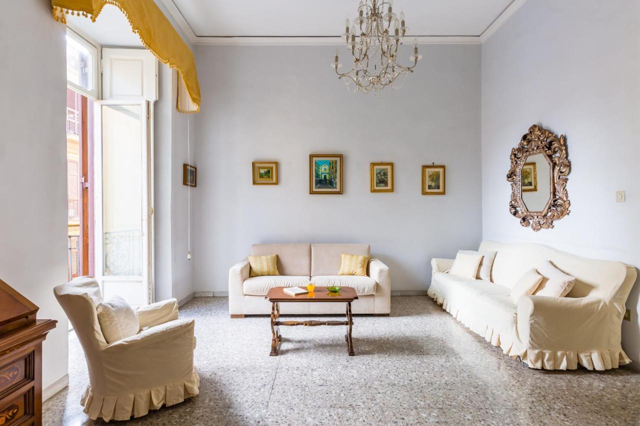 Rettifilo Family Apartment By Wonderful Italy Neapel Exterior foto